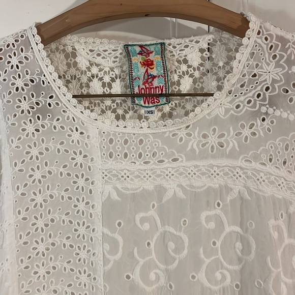 Johnny Was pure white top/tunic 3/4 sleeves, embroidery, eyelet, and open lace - Picture 4 of 7